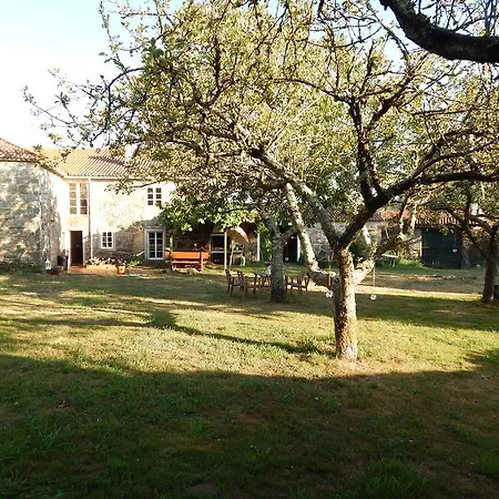 - De Logrosa Hostel *