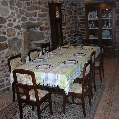 - De Logrosa Hostel *